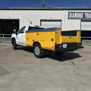 Diamond Eliminator service body on Chevy 3500